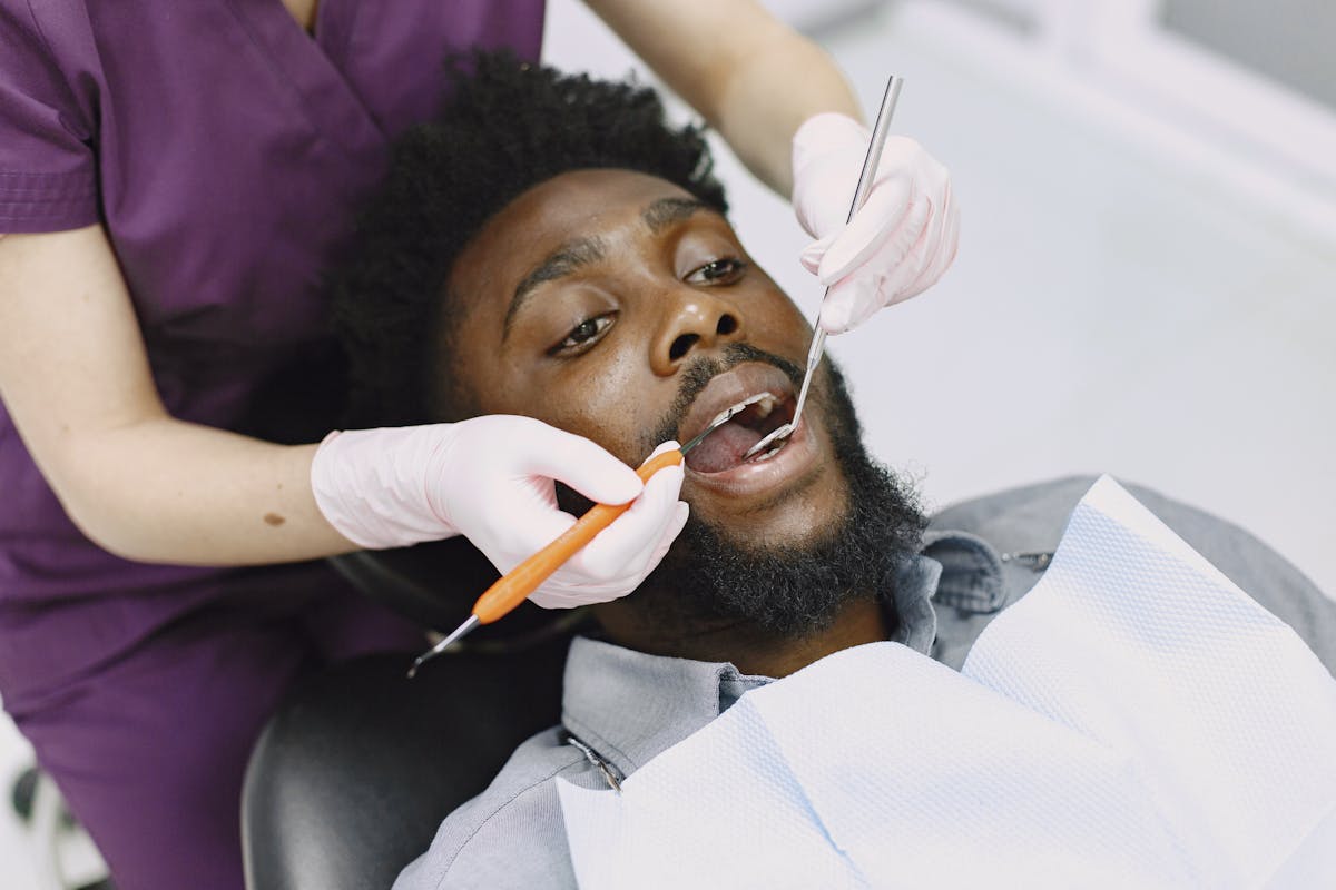 Periodontal treatment at the dental clinic