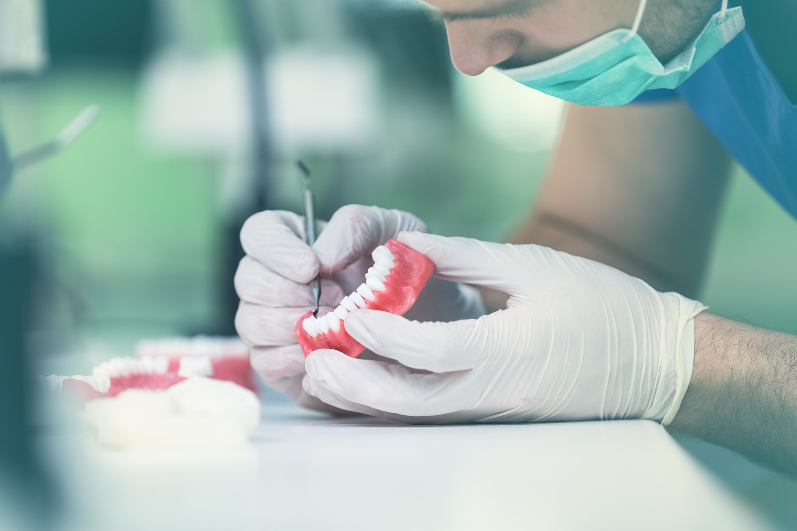 Dental prosthesis/dentures